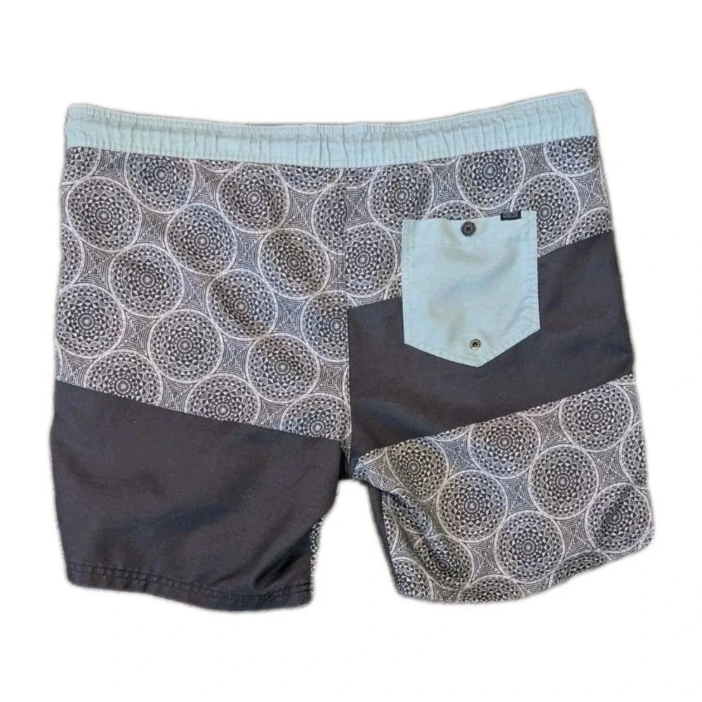 Valor Mens XL Board Shorts Patchwork Logo Gray &‎ Green Geometric Beachy Summer